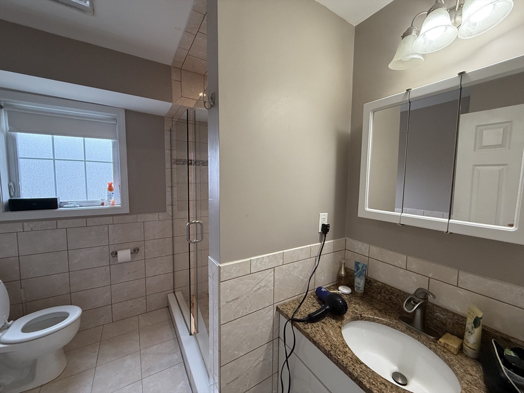 11 Everett Ave, East Somerville