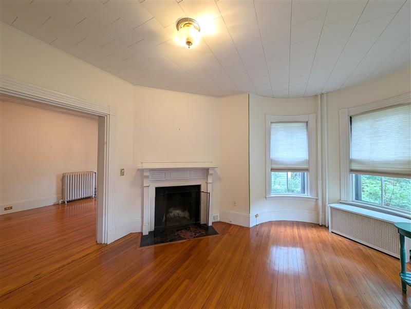 6 Hurlbut St, Neighborhood Nine