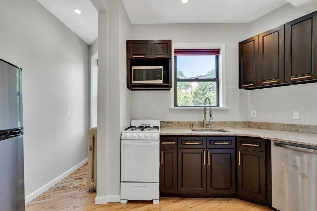 1706 Commonwealth Ave, Brighton