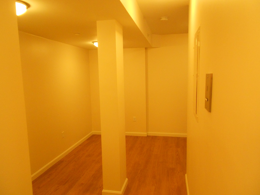 48 Burbank St, Fenway