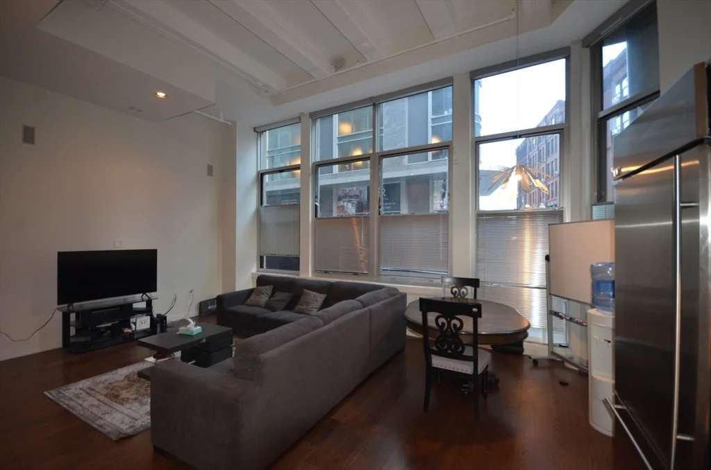 88 Kingston St, Downtown