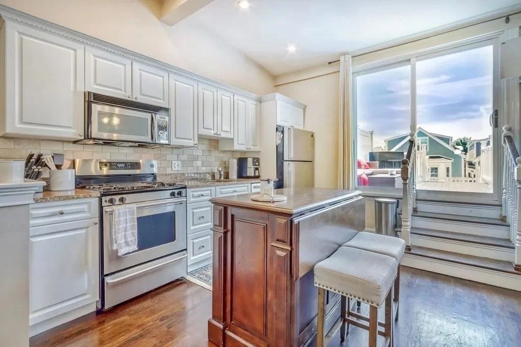 439 West Fourth St, South Boston