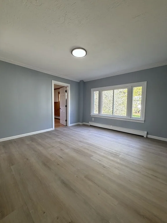 326 N Main St, North Brookfield