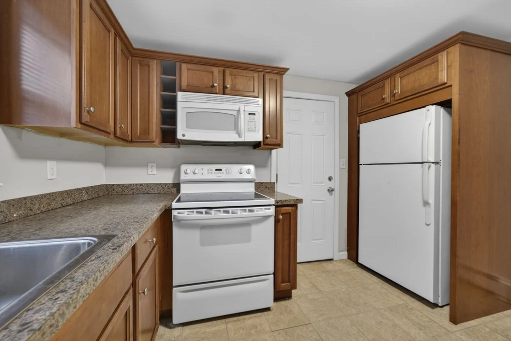 5-7 Linwood Ave, Wyoming