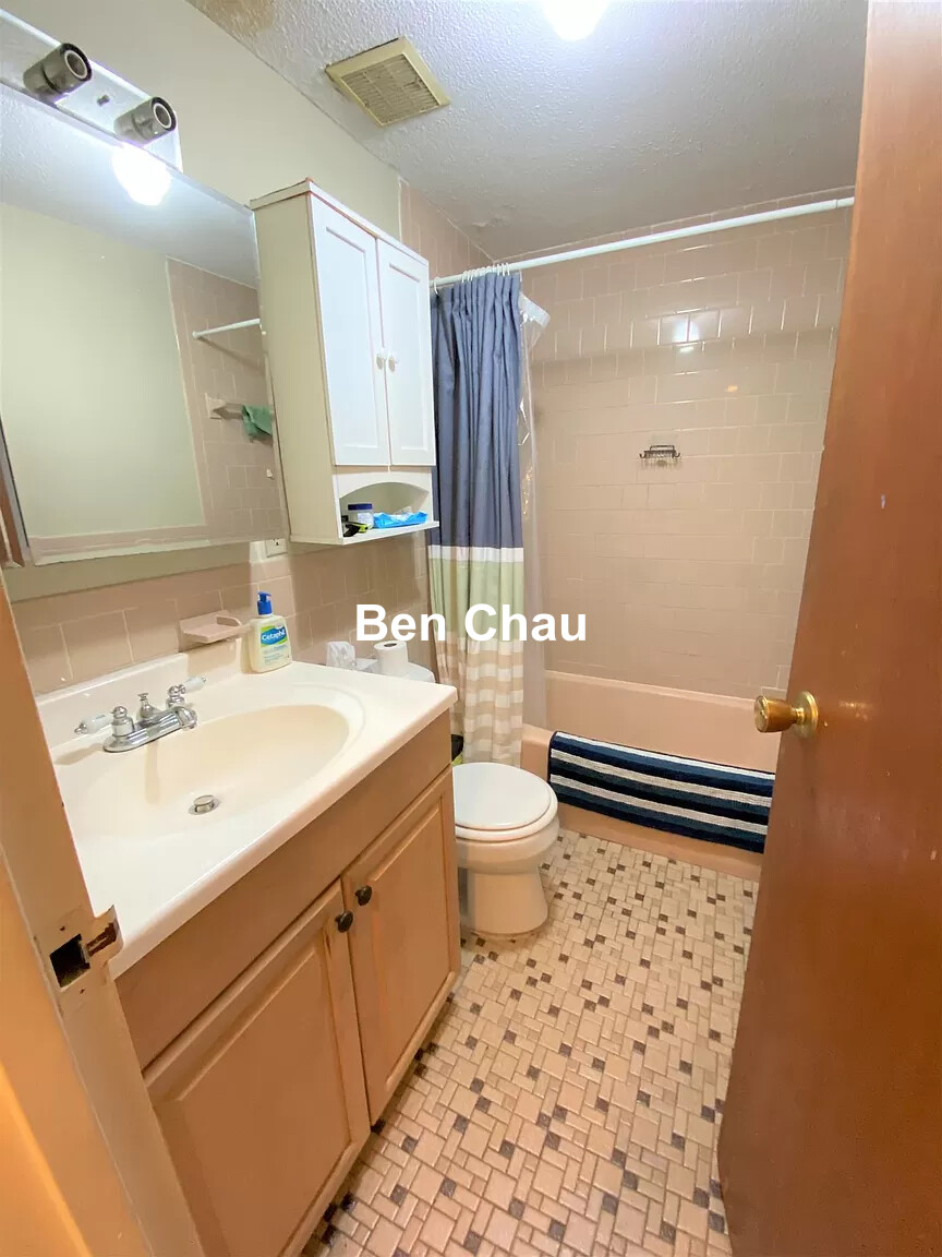 94 Beacon St, Ward Two