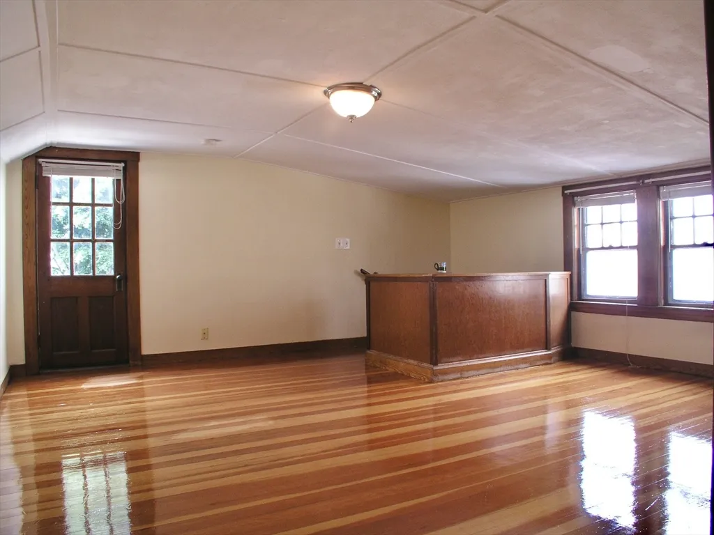 24 Montgomery St, North Cambridge