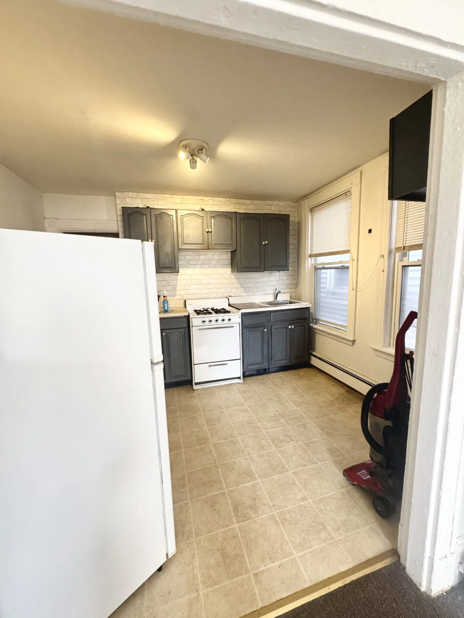 8 Parker Hill Ave, Mission Hill