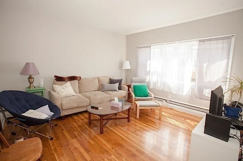 18 Murdock, Ball Square