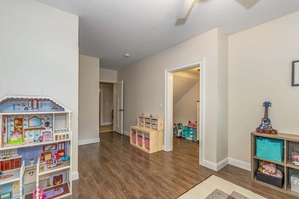 9 Washington Ave, Woburn