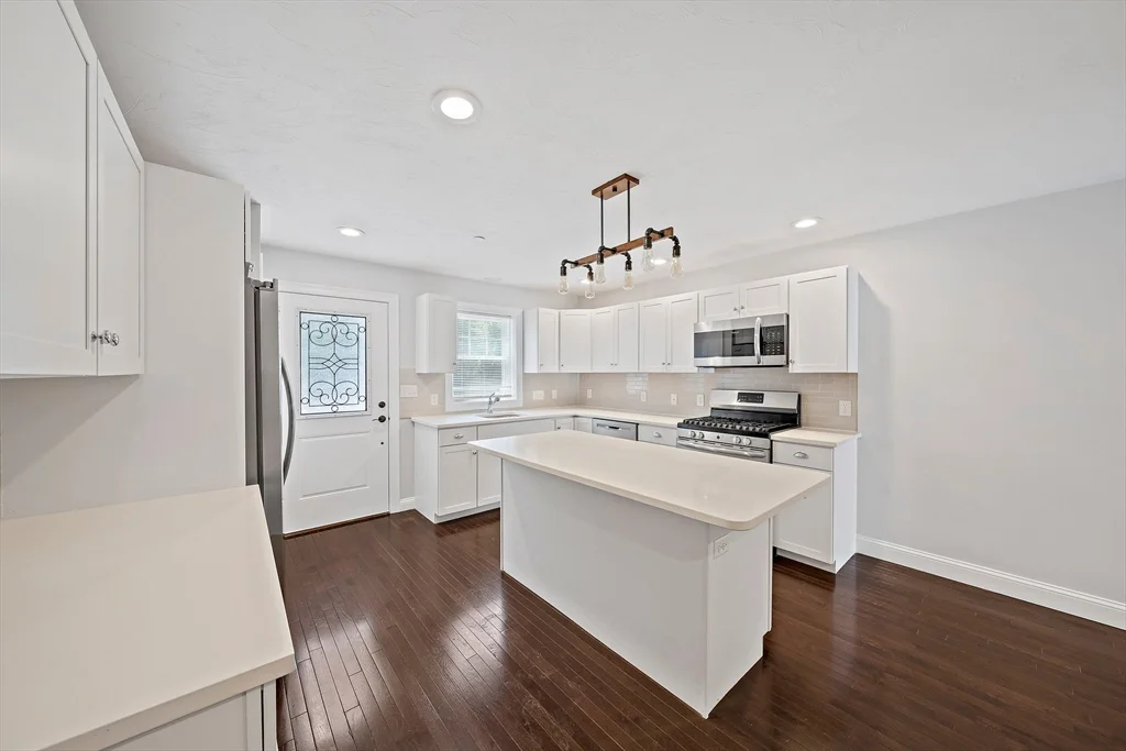 479 Sherman St, Canton