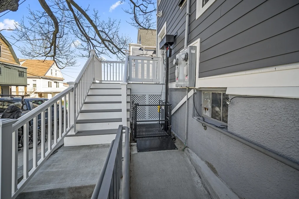 455 Broadway, Winter Hill