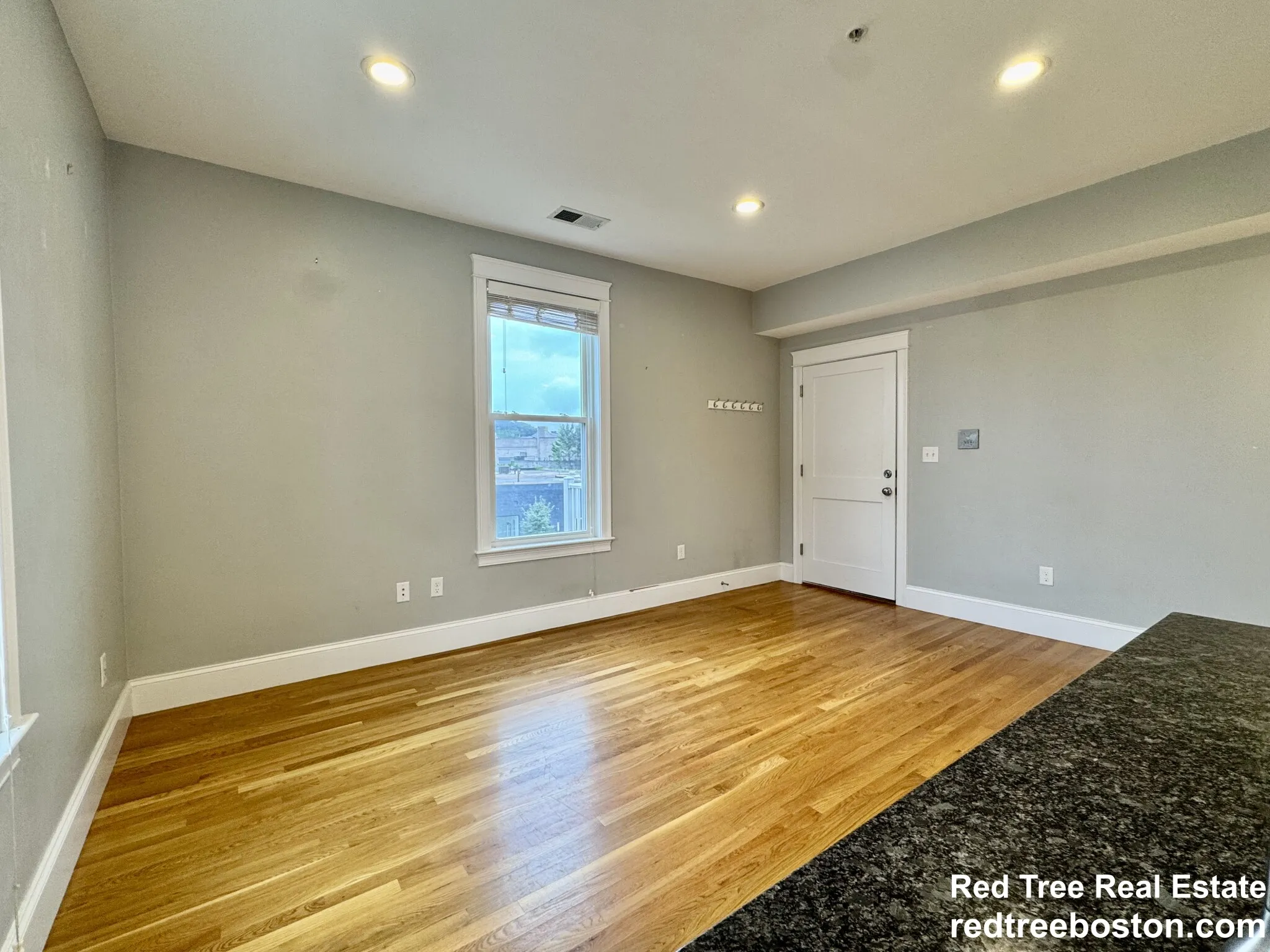 405 South Huntington Ave, Jamaica Plain