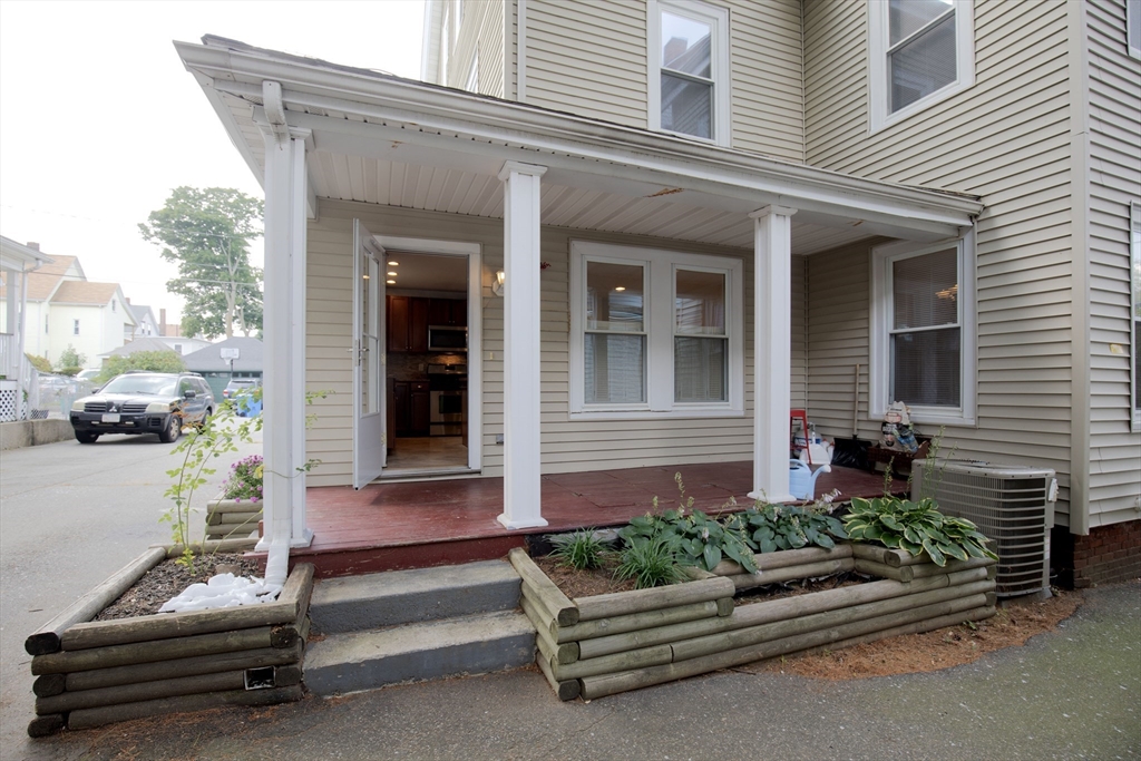 115 Taylor St, Waltham