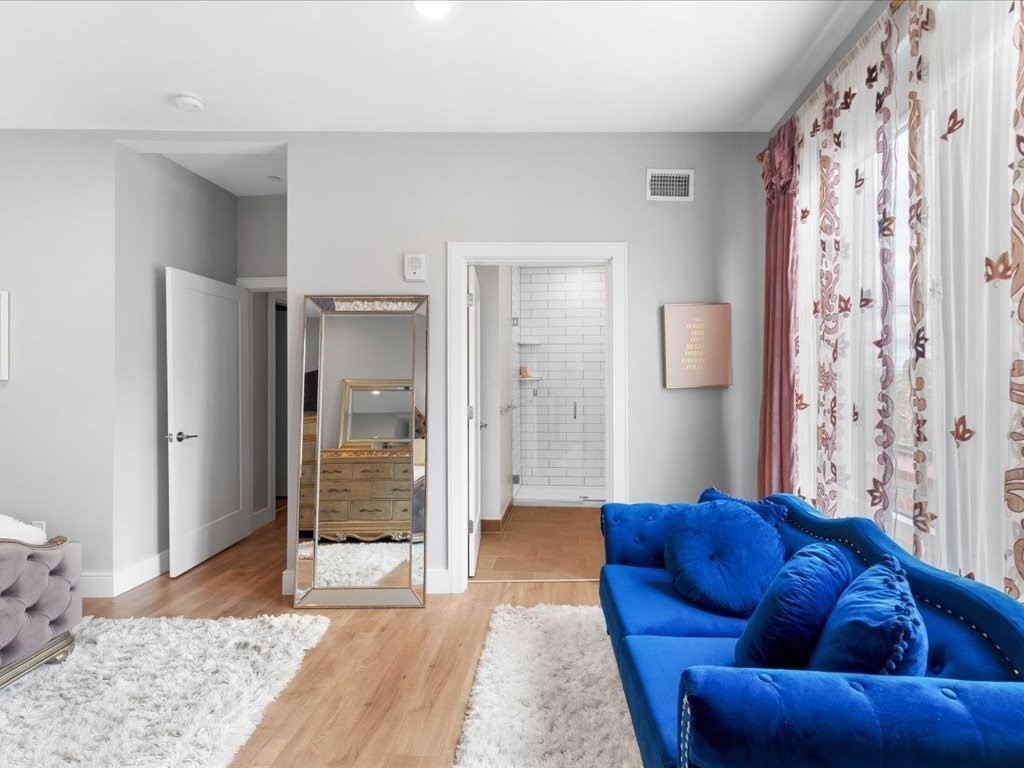 610 Rutherford Ave, Charlestown