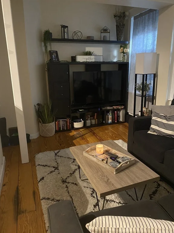 142-146 Everett St, East Boston