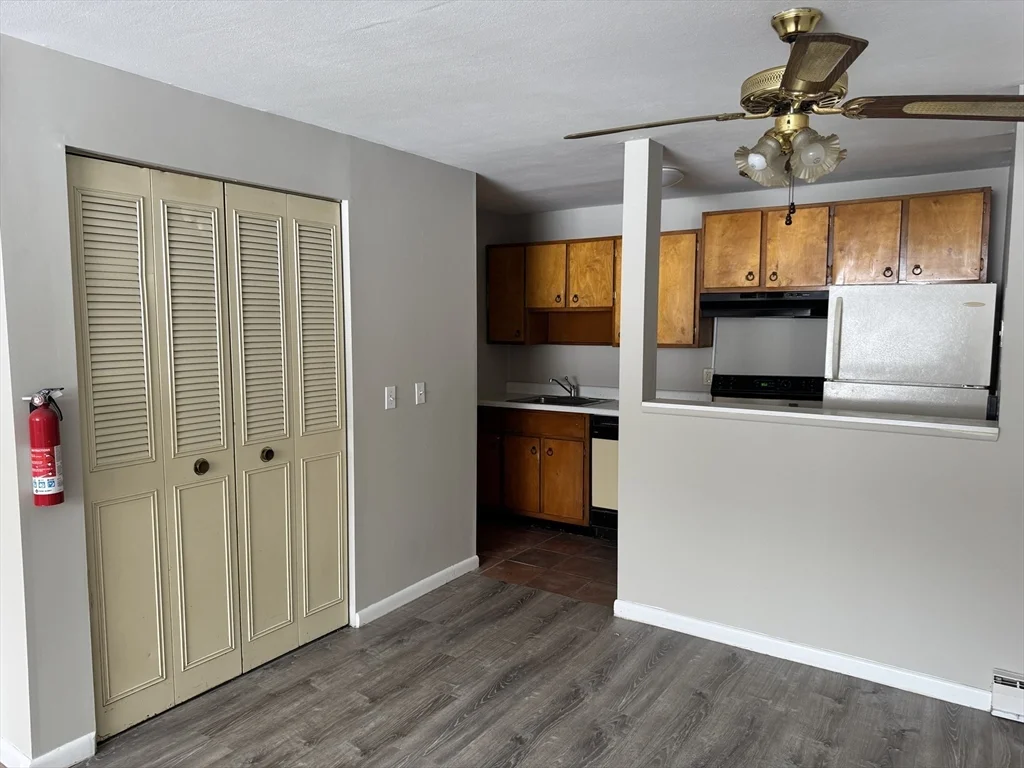 320 Elm St, Southbridge