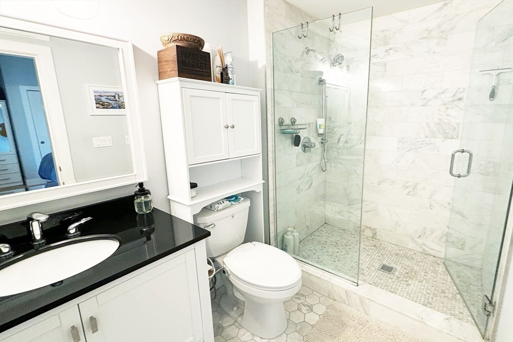 335 Maverick St, East Boston