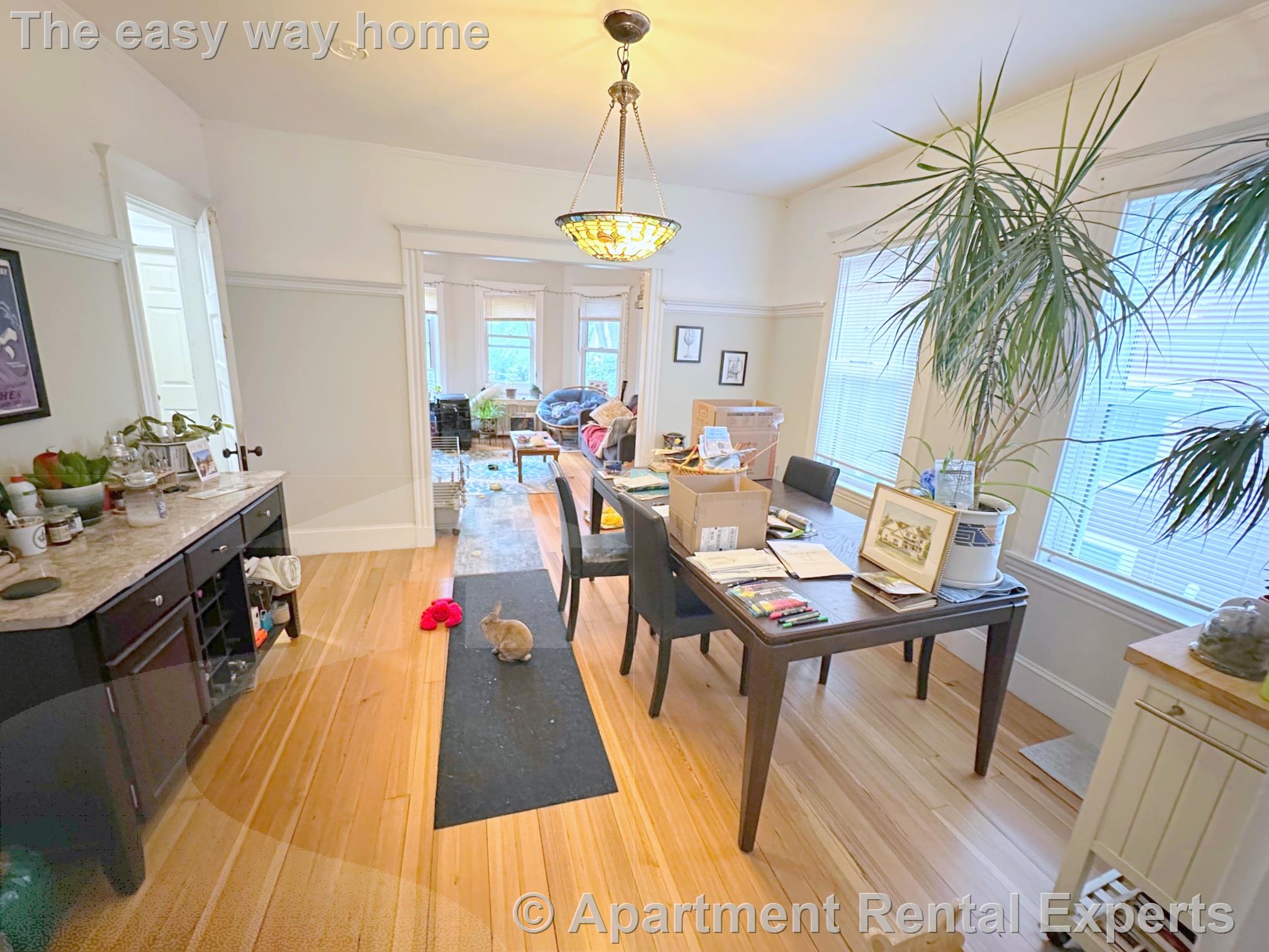 2 Drummond Pl, North Cambridge