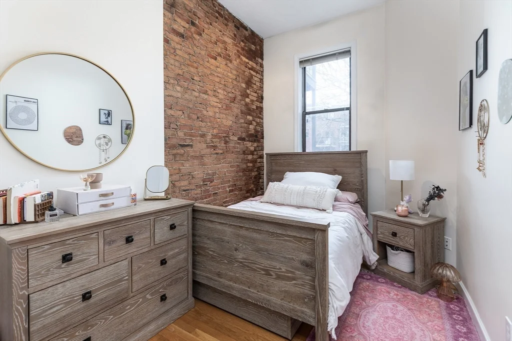 214 W Canton St, South End