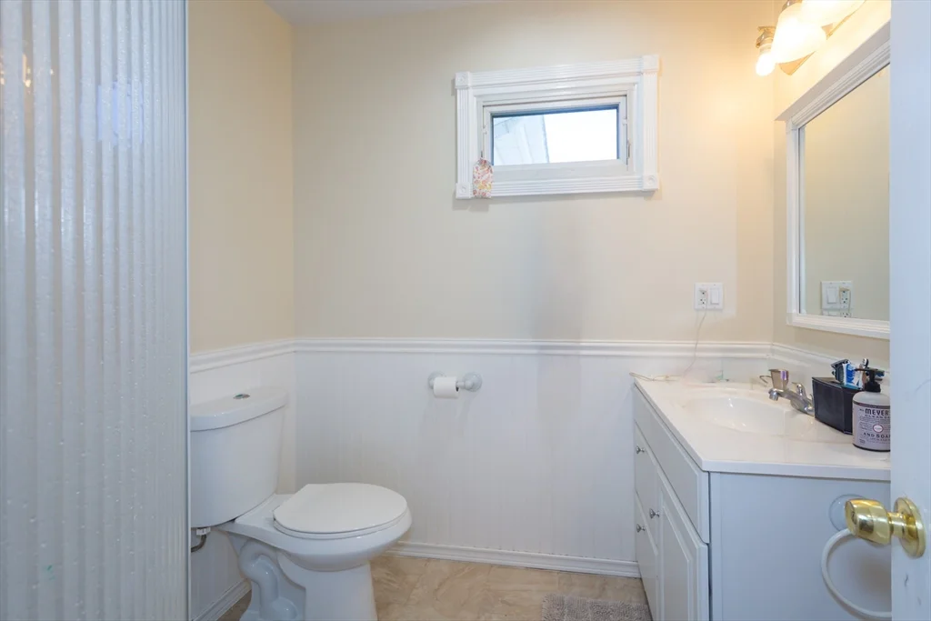 26 Pine St, Natick