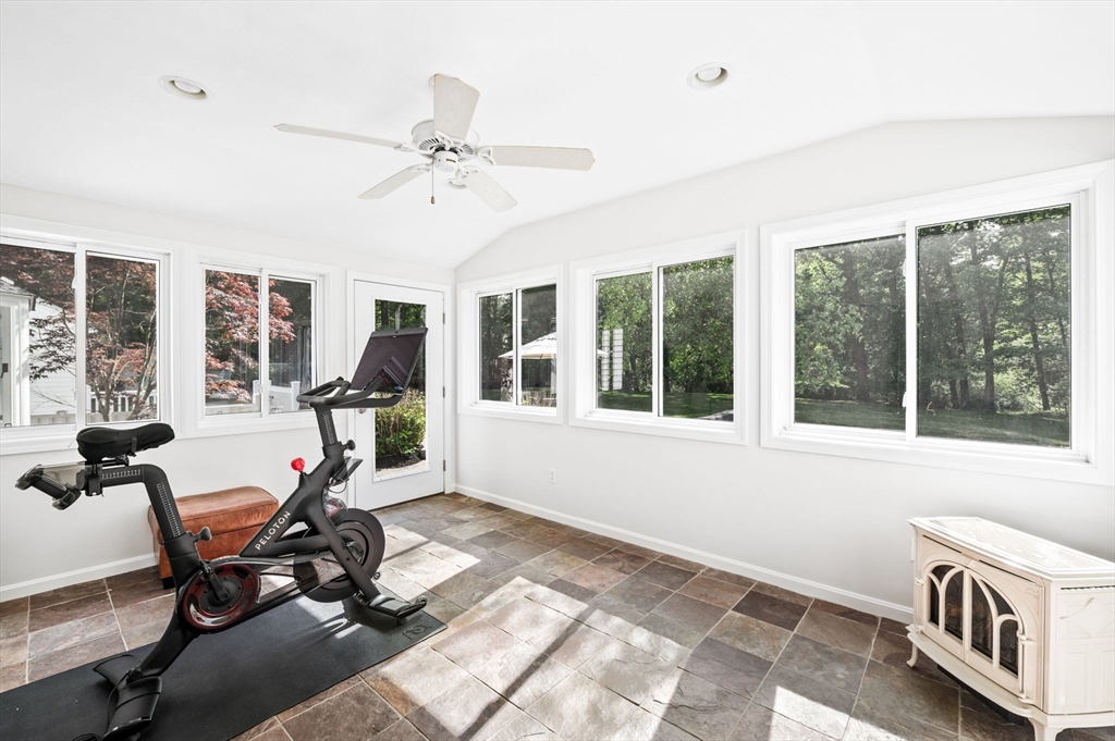 88 Haverhill Rd, Topsfield