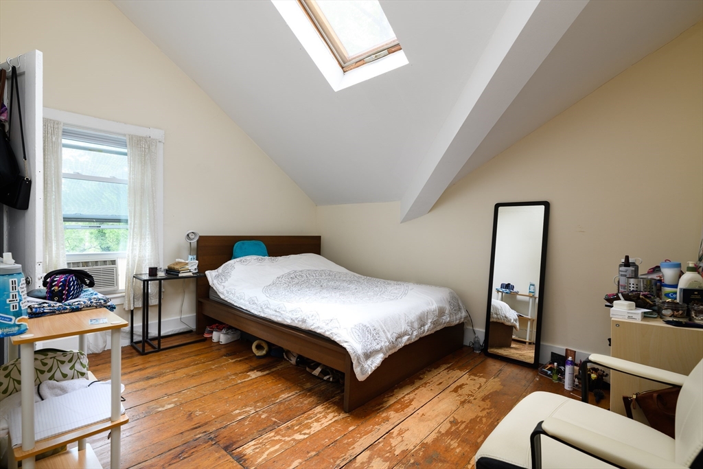 10 Trowbridge, Mid-Cambridge