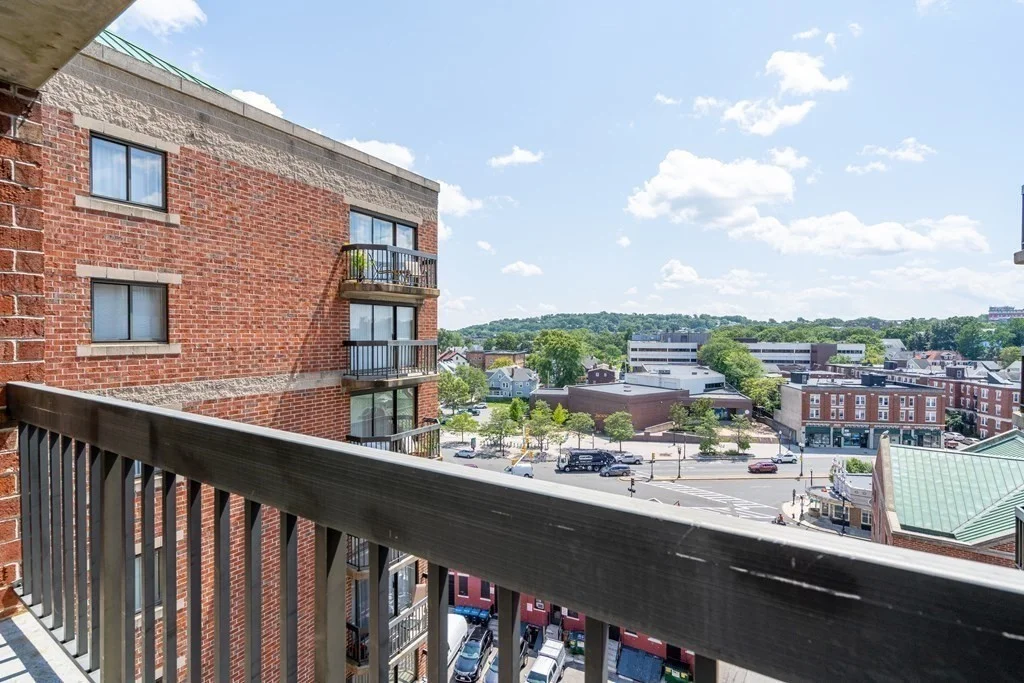 15 North Beacon Rd, Allston