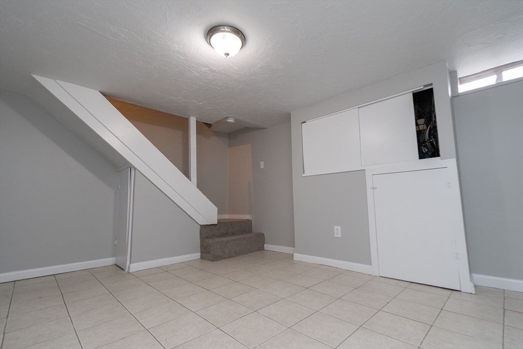 7 Central St, Hudson