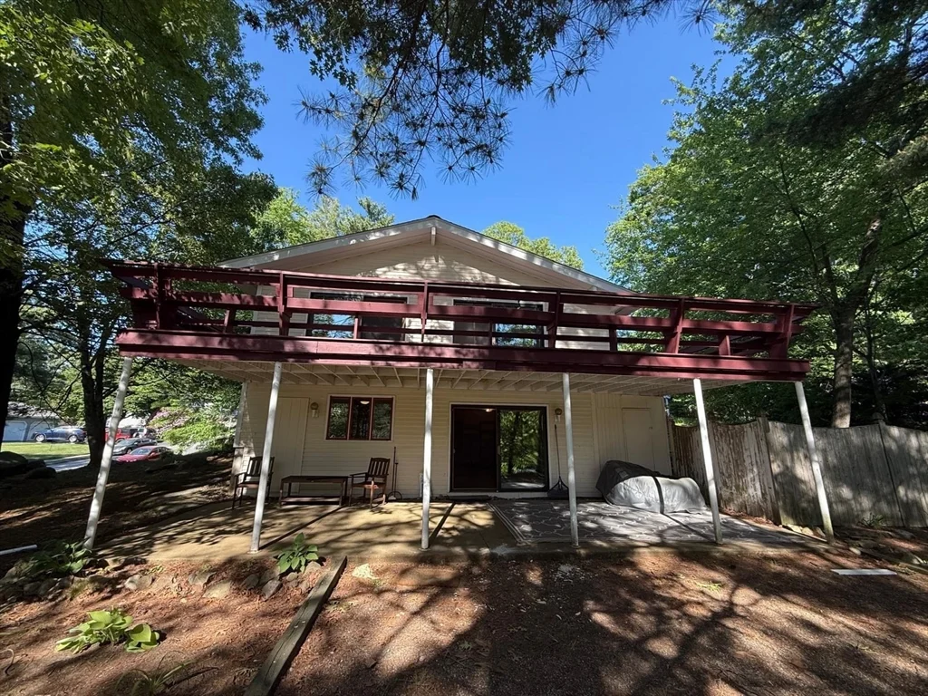 7 Frothingham Rd, Burlington