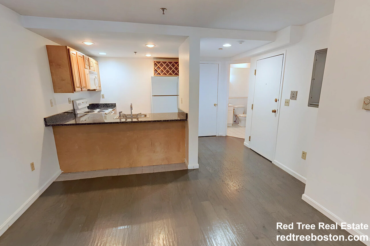 28 Queensberry St, Fenway