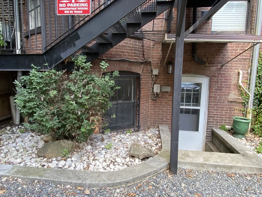 482 Columbus Ave, South End