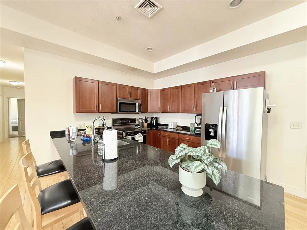 9 Gardner St, Allston