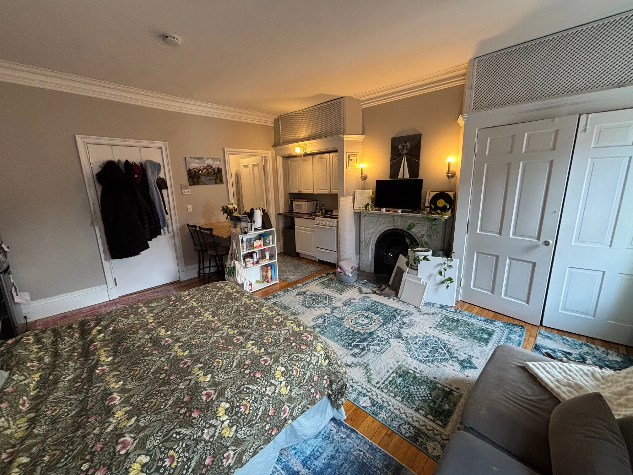 98 Charles St, Beacon Hill