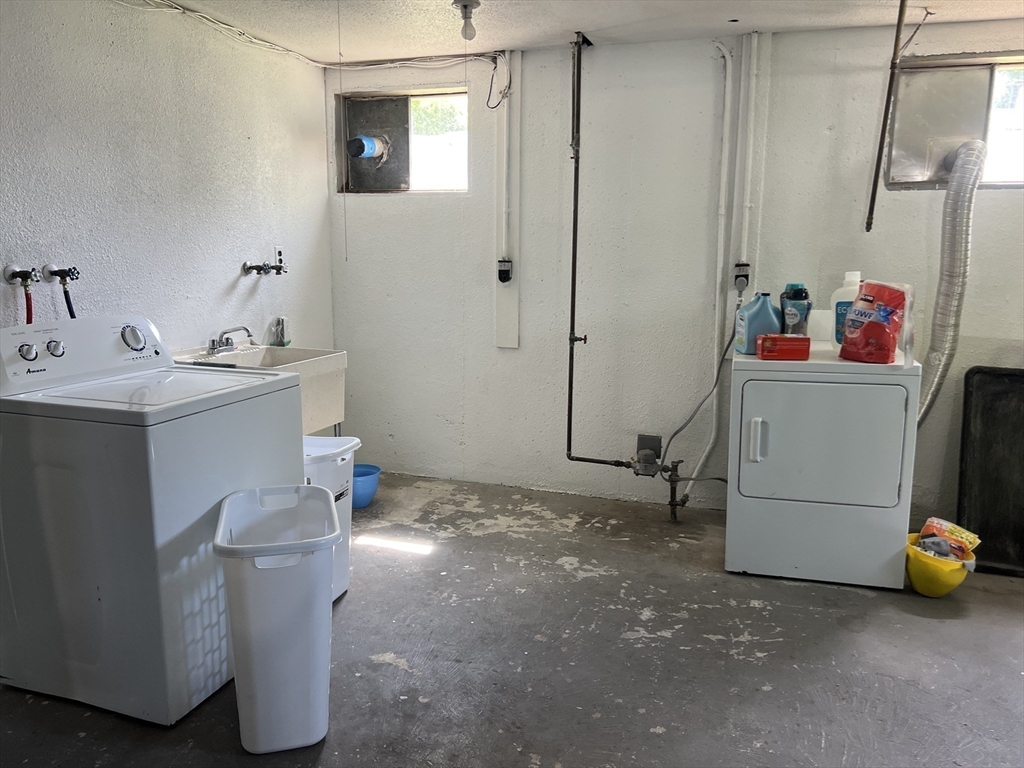 79 Walnut St, Belmont