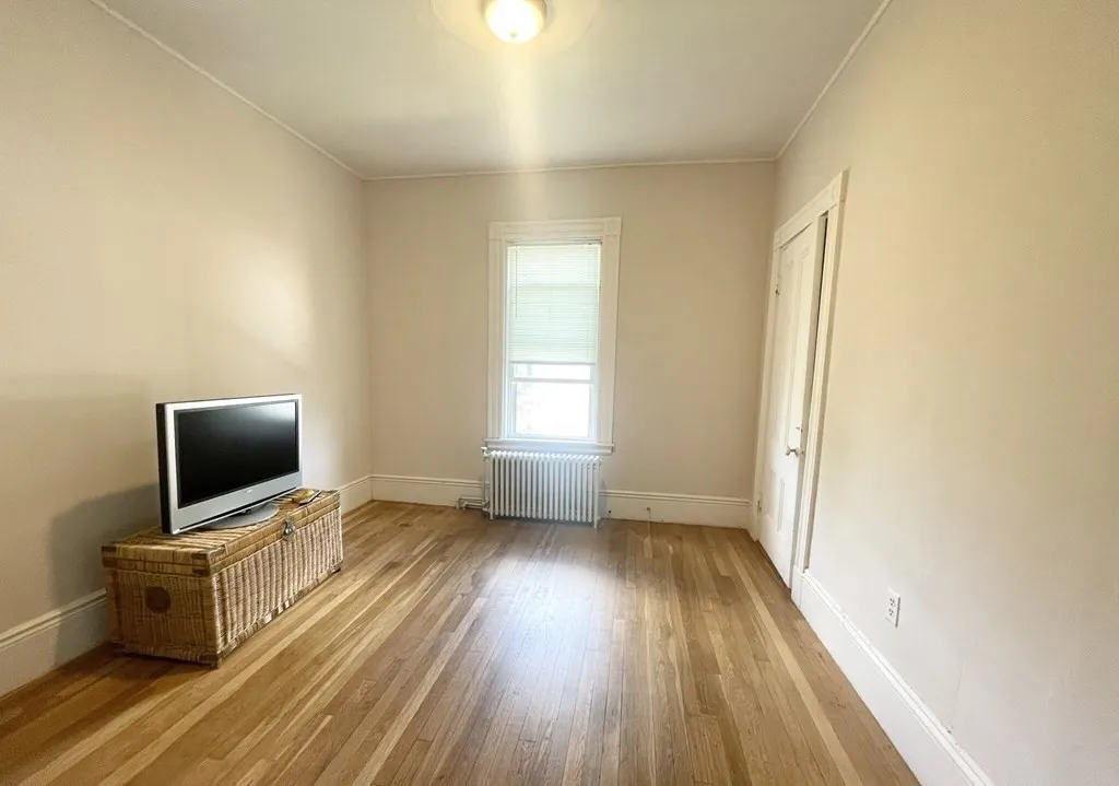 158 Boston St, Boston