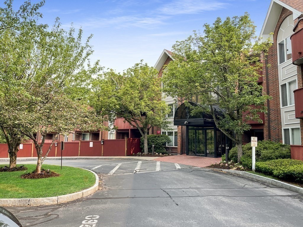 100 Rosemary Way, Needham Heights