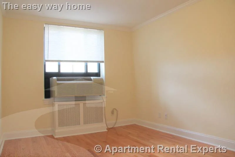 60 Brattle St, Harvard Square