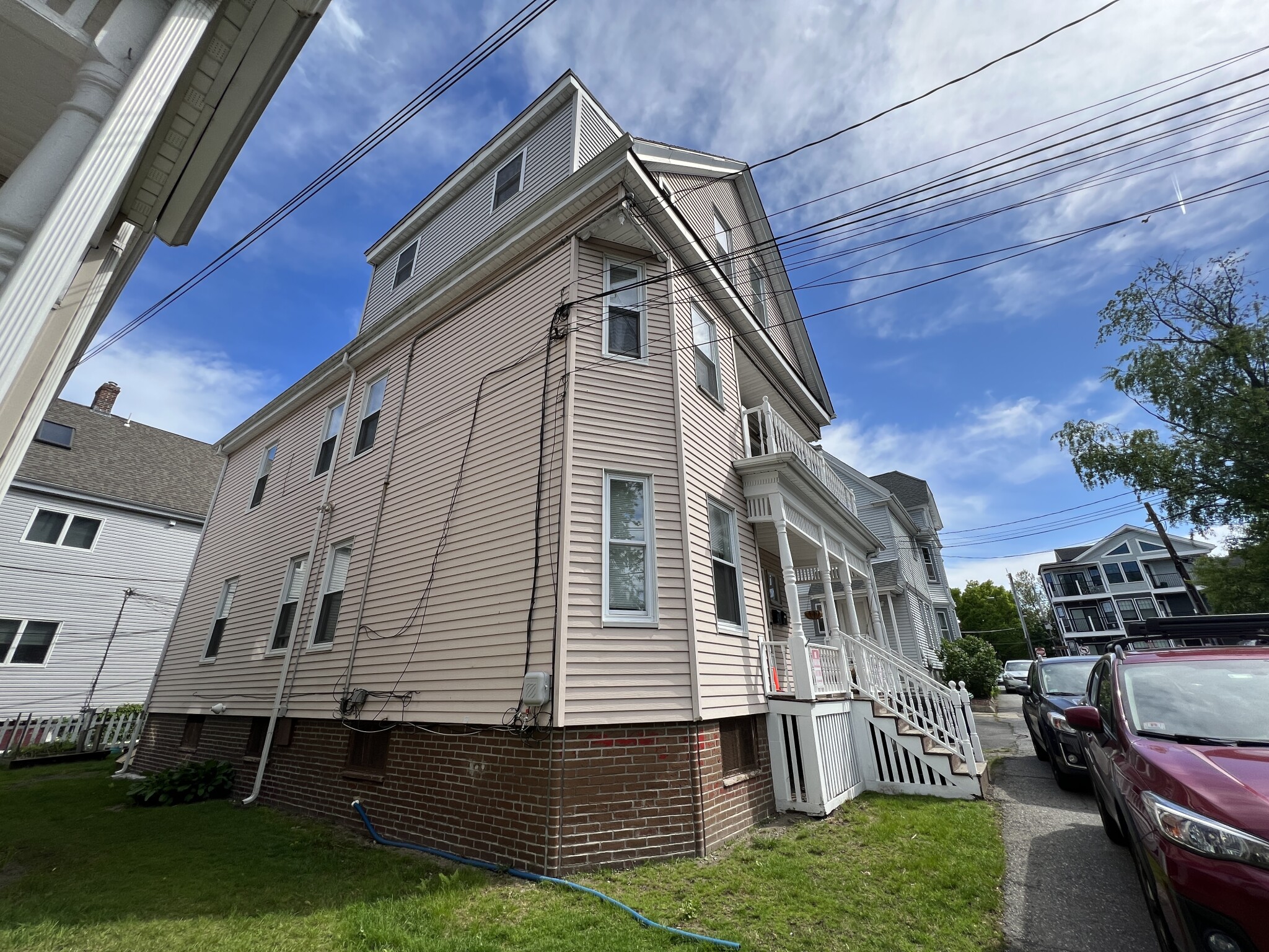 24 Ellington Rd, Powder House Square