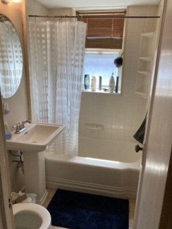 125 Farragut Rd, South Boston