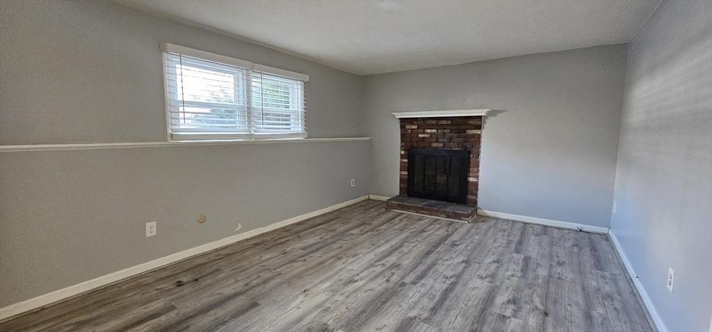 74 Locust Ave, Southbridge