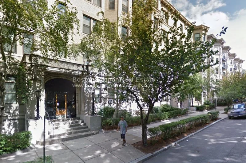 64 Charlesgate East, Fenway