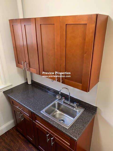 1175 Boylston St, Fenway