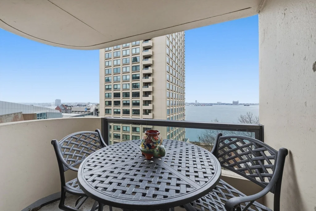 65 E India Row, Downtown