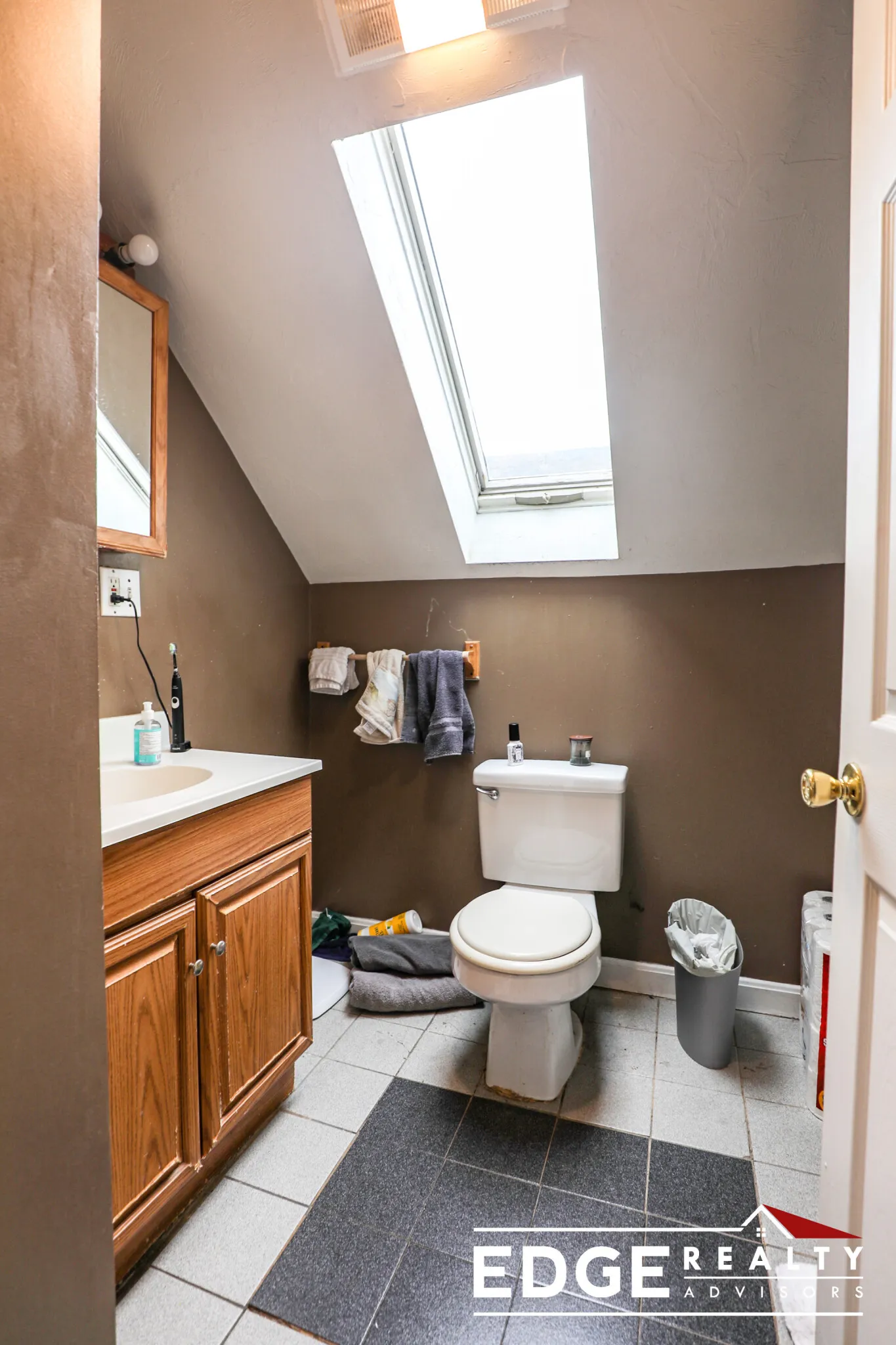 42 Brainerd Rd, Brighton