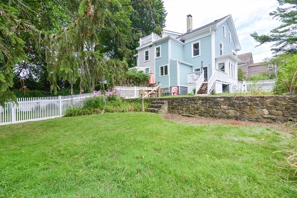 3 Abbot Ct, Marblehead