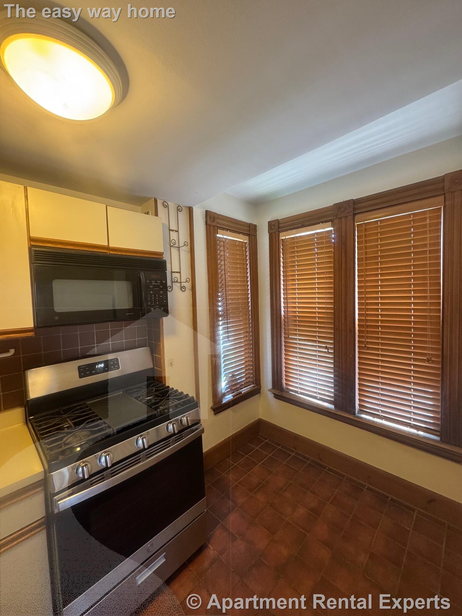 94 College Ave, Davis Square