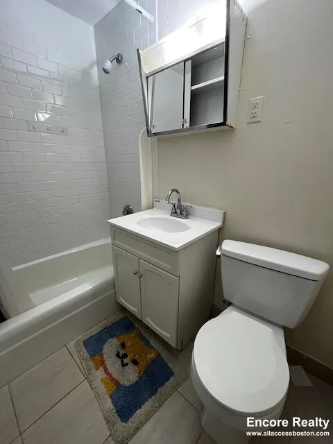 88 Gardner St, Allston