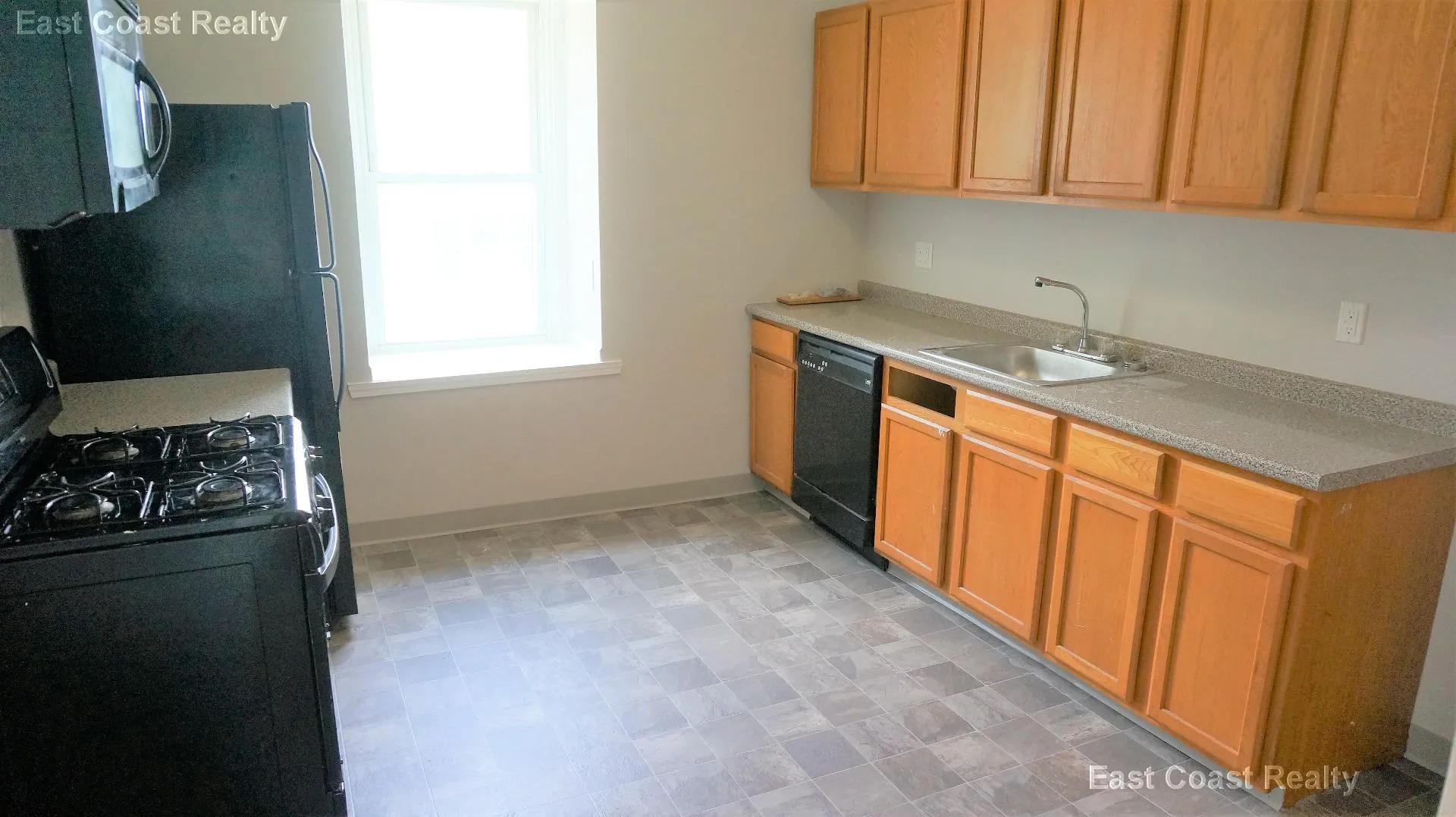 172 Bigelow St, Oak Square