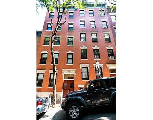 48 Garden St, Beacon Hill