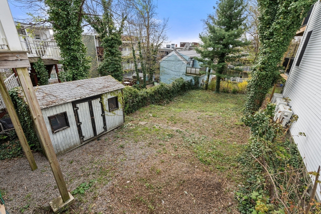 417 E 7th St, South Boston